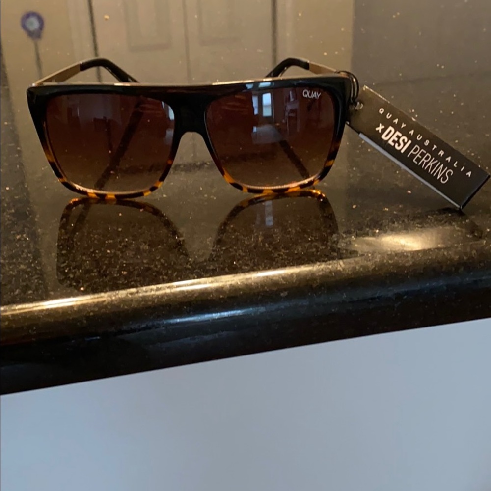 Quay desi Perkins sunglasses